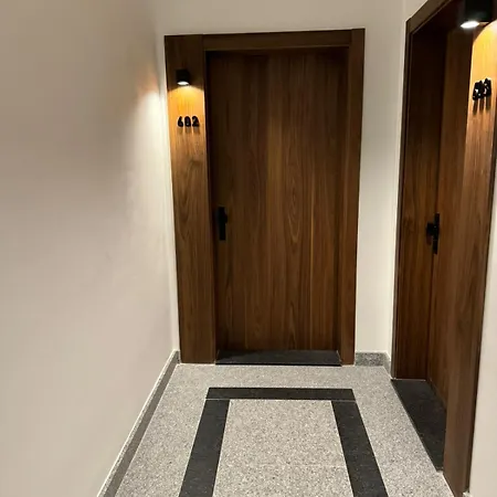 ホームステイ Mulberry Park
